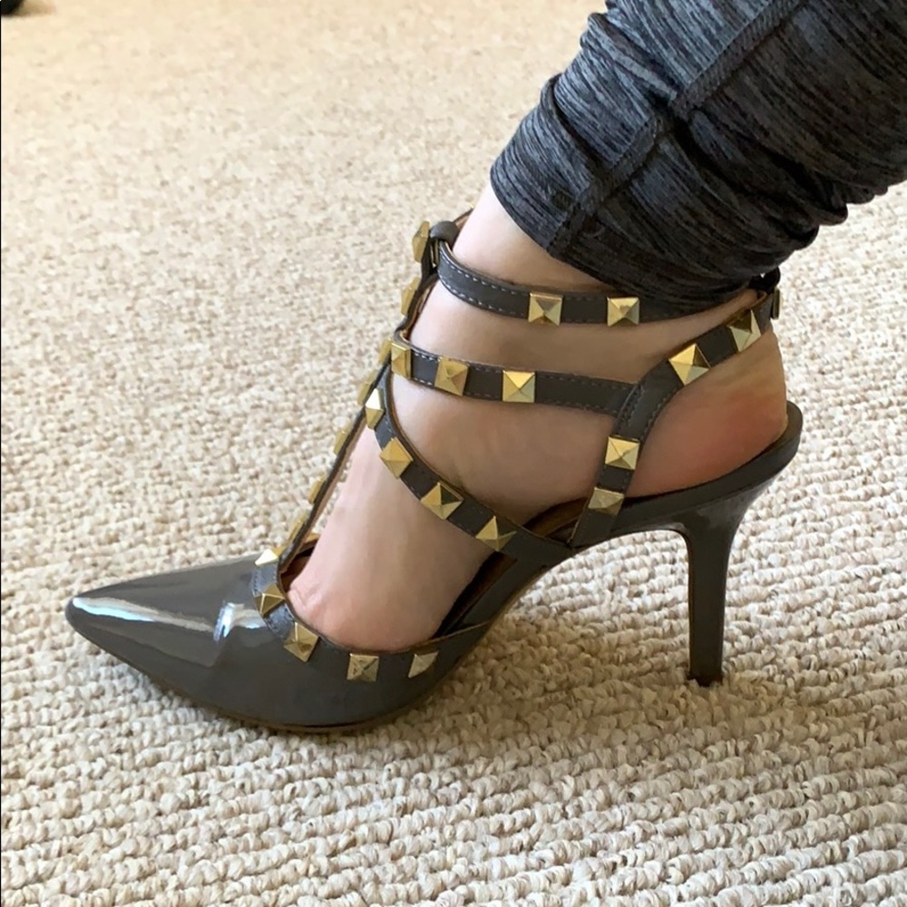 BCBGeneration Spiked Gray Pointed Heels